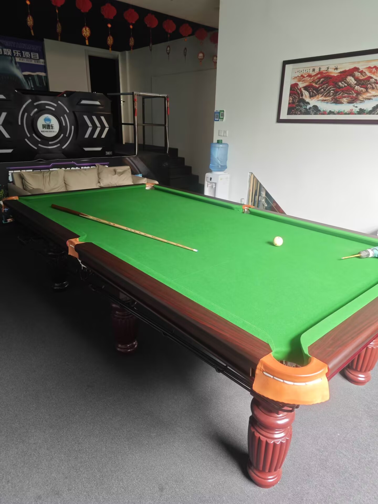 二手9新腾勃黑八台球桌（带集球器）