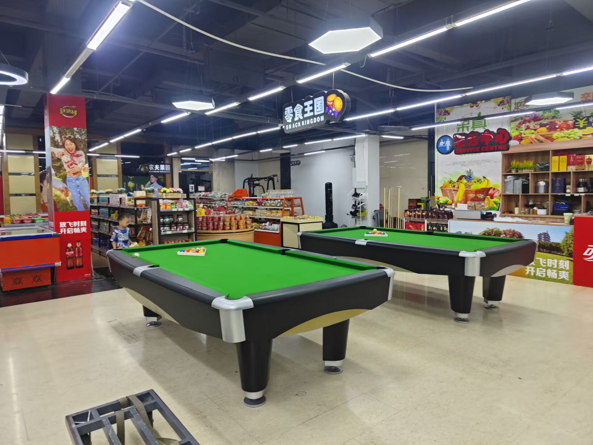 已卖     二手SCY国标美式豪华五代台球桌 台呢款