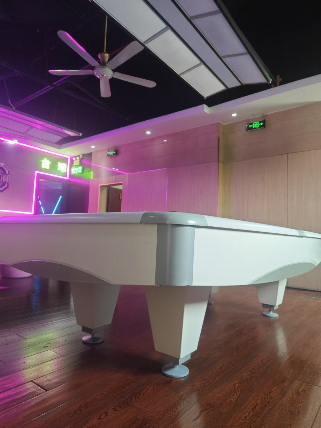 青浦网吧配套二手美式 台球桌